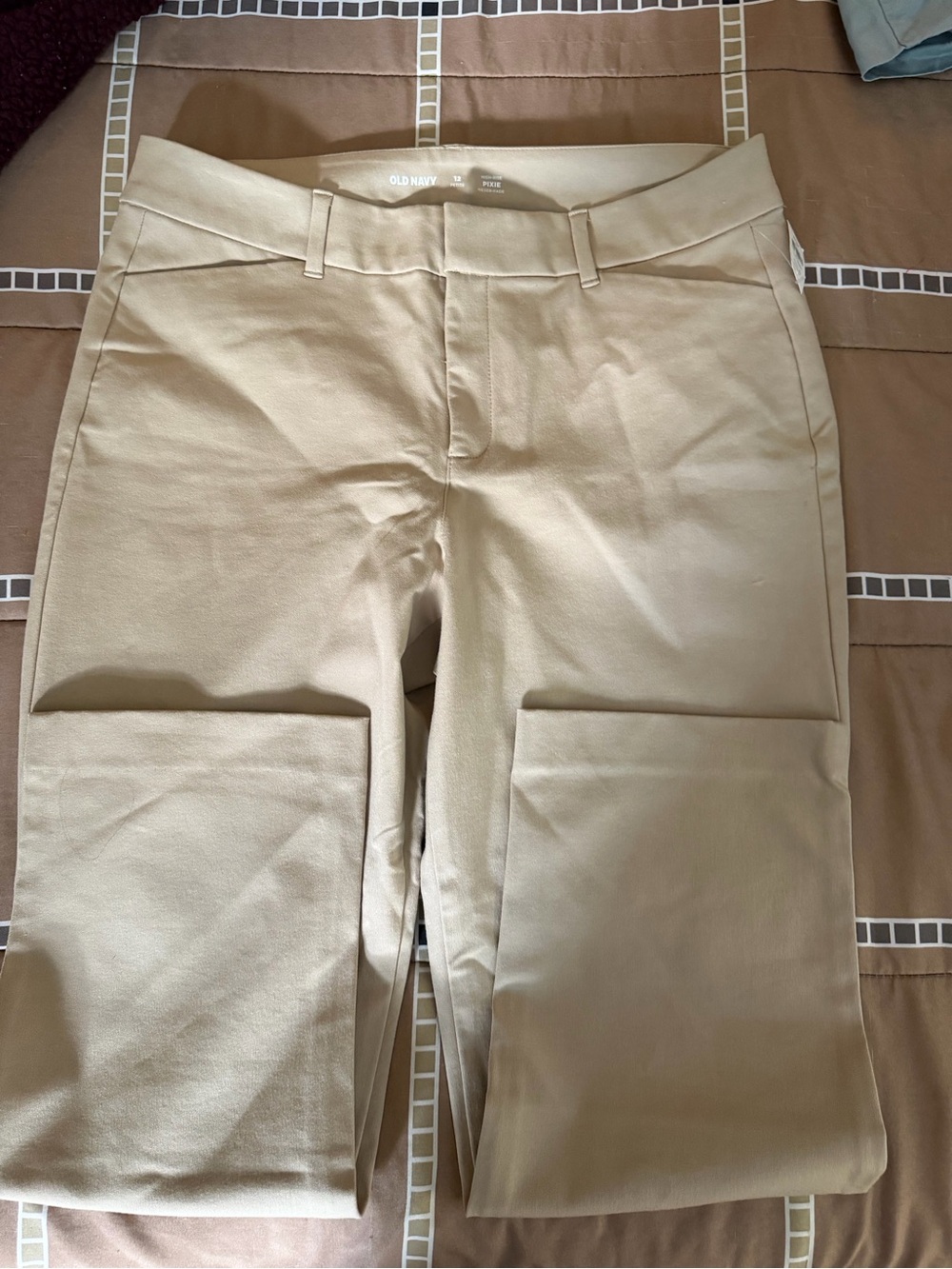 Old Navy Women’s high rise pixie - 12P - NWT